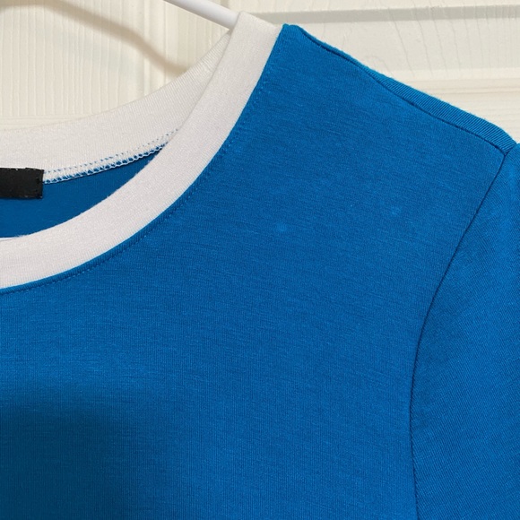 Forever 21 Cropped Tee!! - Picture 2 of 7